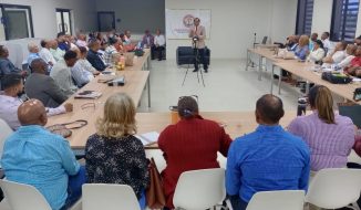 Zorrilla Ozuna dicta conferencia sobre Constitución de RD en Azua