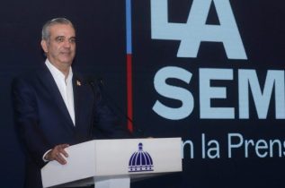 Dice en lucha anti corrupción han recuperado 6,500 millones