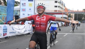 Flor Espiritusanto es campeona nacional ciclismo femenino