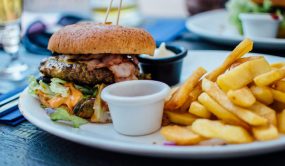 Niños que consumen muchos alimentos ultraprocesados tienen más riesgo de padecer asma
