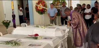 Sepultan restos de familia que murió al incendiarse su vivienda mientras dormían