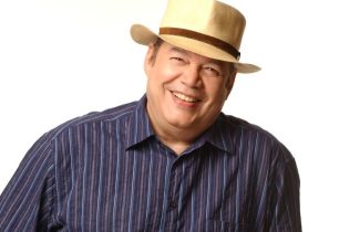 Banreservas homenajea artista Víctor Víctor con un concierto