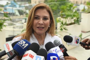 Carolina Mejía llama a la conciliación política dominicana