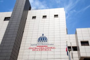 Contraloría niega incumplimiento en el pago de bonos a empleados de carrera