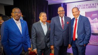 Contralor Félix Santana García pone a circular dos nuevas obras sobre economía y finanzas