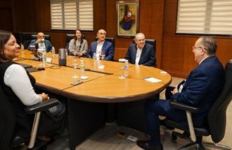 El Ministro de Hacienda inicia encuentros con sectores vitales