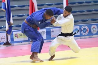 Delegación judocas RD cadete parten a mundial en Bulgaria