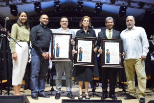 Reconocen a tres instituciones universitarias en Santiago