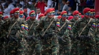 VENEZUELA: envía 15 mil militares a la frontera con Colombia