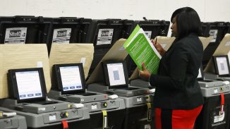 EEUU: Trump propone eliminar máquinas y el voto por correo