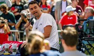 EEUU: Críticos Charlie Kirk celebran su asesinato; dicen merecía morir