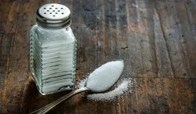 ¿Sabías que poca sal también afecta la salud?