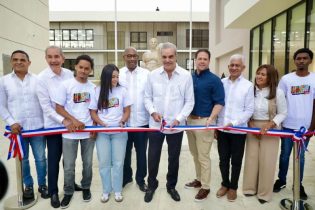 Presidente inaugura el Centro Universitario de la UASD-Cotuí