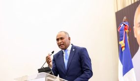 Senador Fulcar dice defiende intereses de Peravia en primer año de gestión