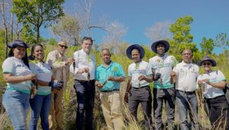Seaboard reforesta la Loma Guaigüí, en La Vega