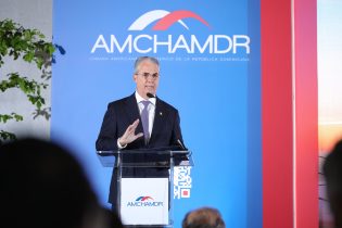 Insta a construir una R. Dom. más competitiva y sostenible