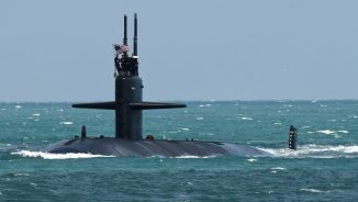 EEUU: Trump revela haber enviado dos submarinos hacia la costa rusa