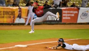 Aguilas se afianzan en liderato beisbol; Licey y Gigantes ganan