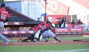 Gigantes y Leones dividen honores en SFM; Aguilas ganan