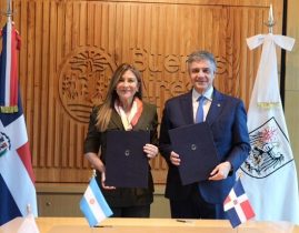 ARGENTINA: Carolina Mejía y Jorge Macri firman convenio en beneficio del D.N.