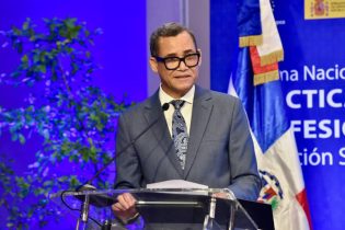 Ministro de Trabajo pide no politizar el tema de la indexación salarial