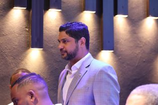 Senador Gustavo Lara anuncia respaldo torneo basket de SC