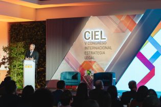 CIEL 2025 debatió el cumplimiento ético en la transformación del derecho y los negocios