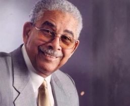 Sepultan restos de Leopoldo Díaz fundador de Hogares Crea