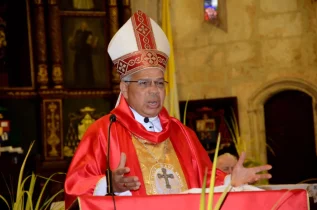 Monseñor Ozoria revela suspensión del Vaticano por “mala administración”