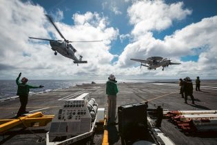 LONDRES: vigilan buques guerra rusos canal de la Mancha junto con OTAN