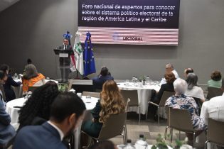 Presidente JCE califica como desafíos la  desinformación y uso incorrecto IA