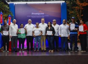 Entregan $1,500 MM a mypimes afectadas por tormenta Melissa