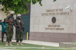 HAITI: Pandilleros y soldados EE.UU. intercambian disparos