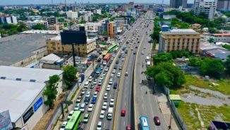 Autoridades aplican plan de movilidad por Viernes Negro