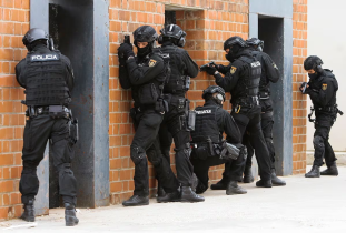 ESPAÑA: Policía mata presunto narco dominicano; hiere dos