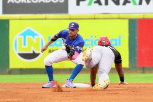 Aguilas y Gigantes triunfan; el Licey deja tendido al Escogido