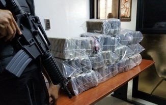 Decomisan 114 paquetes de cocaína cerca costas de Baní