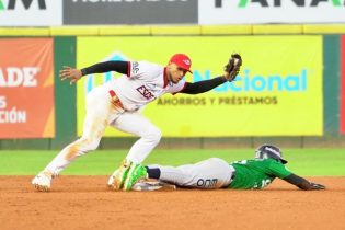 Estrellas, Toros y Gigantes ganan en el beisbol dominicano