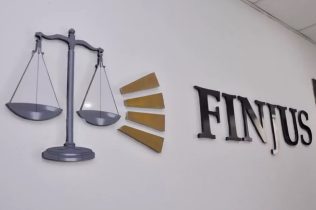 Finjus ve graves conflictos con la Constitución en la nueva DNI