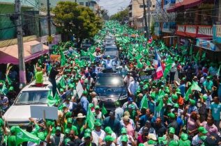 JCE intima FP por «propaganda política anticipada» en marcha