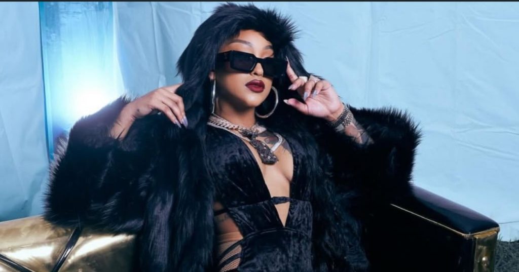 La perversa regresó a su casa Villa Duarte y cautivó a su público