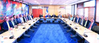 Héctor Valdez Albizu pide prudencia a bancos para preservar estabilidad