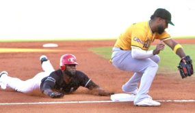 Aguilas llegan a 30 triunfos en RD; Gigantes y Estrellas ganan