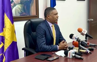 Demanda lista de funcionarios que investigan por corrupción