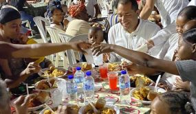 Dirigente Oliver Santos ofrece cena navideña comunitarios SC