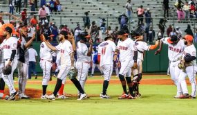 Toros dificultan clasificación al Licey; Aguilas y Gigantes ganan