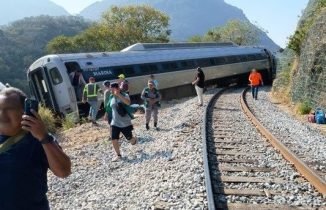 MEXICO: Al menos 13 muertos al descarrilar tren Interoceánico
