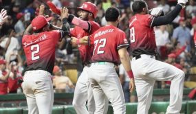 Leones siguen en cima del RR; Aguilas empatan con los Toros
