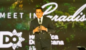 Ministro Collado promueve RD ante 700 turoperadores y agentes europeos en España