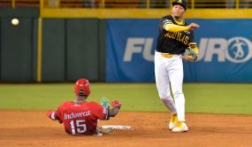 Aguilas vencen a los Leones; los Gigantes ganan primero en RR